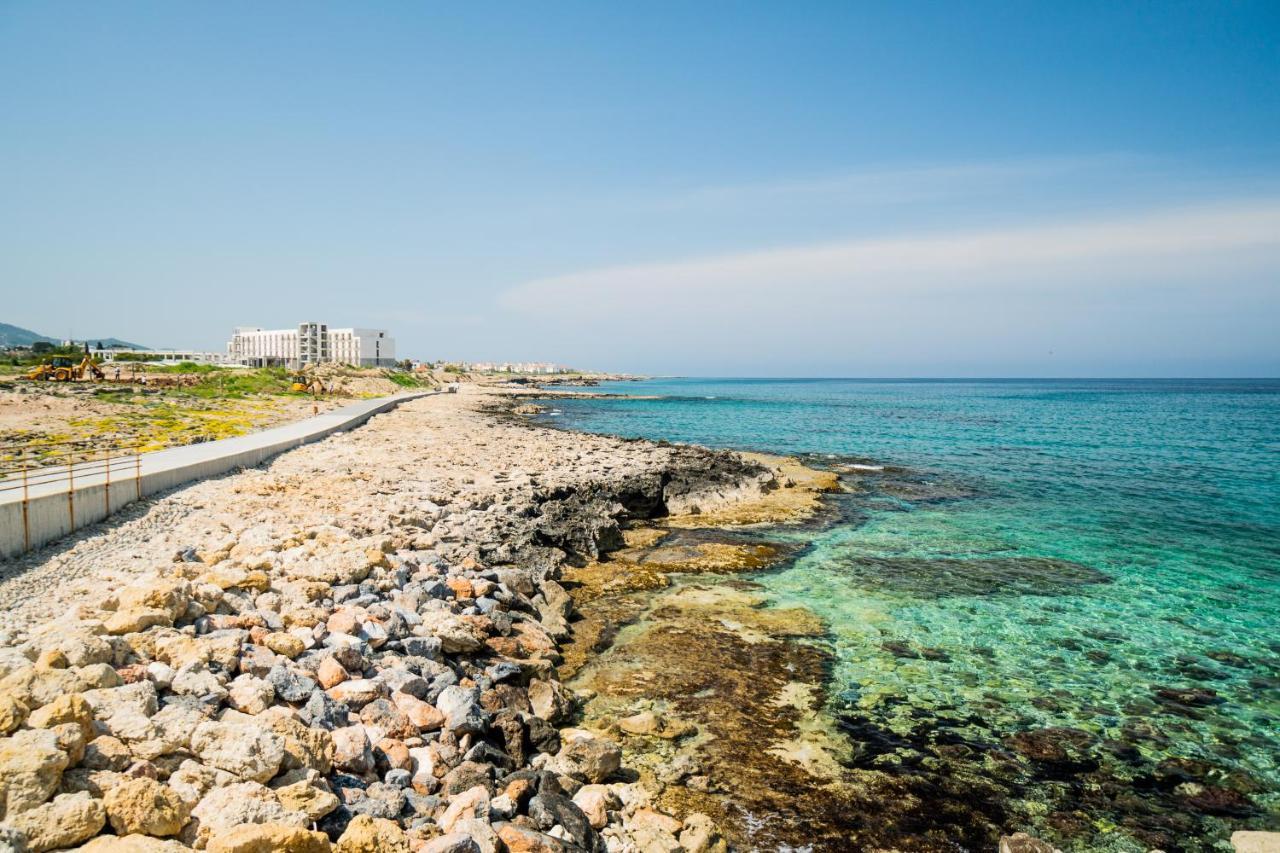 Spacious Three-Bedroom Apartment With Sea View A4 Lapithos  Eksteriør bilde