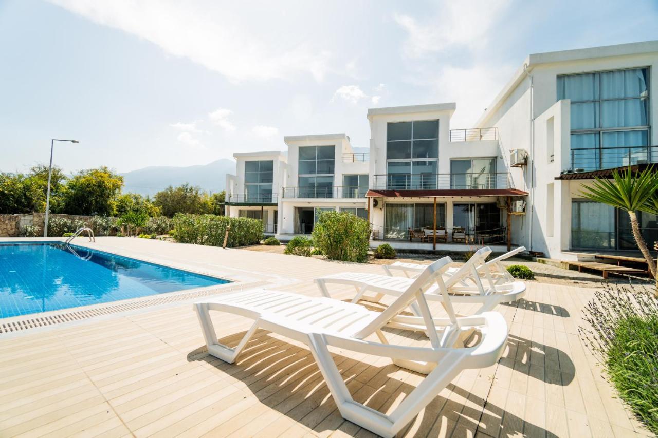 Spacious Three-Bedroom Apartment With Sea View A4 Lapithos  Eksteriør bilde