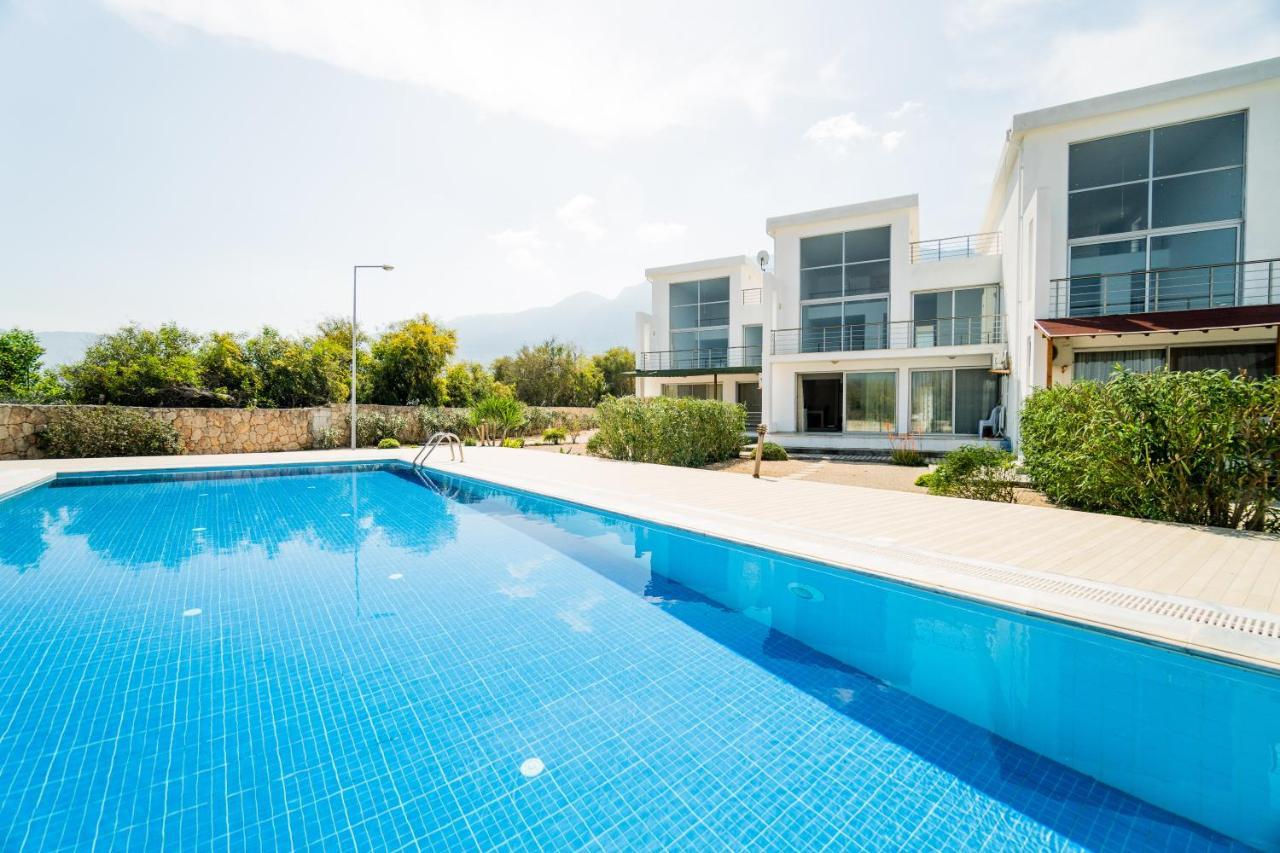 Spacious Three-Bedroom Apartment With Sea View A4 Lapithos  Eksteriør bilde